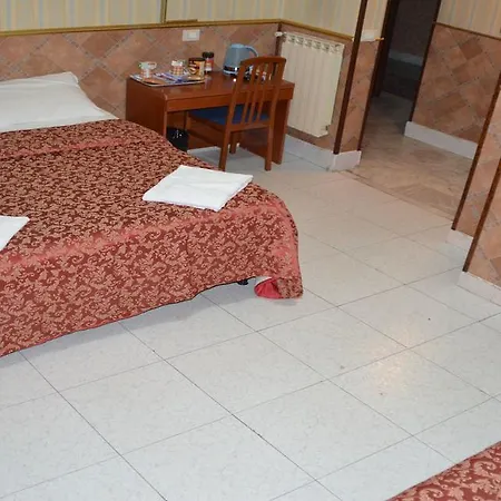 Residenza Cristina לינה וארוחת בוקר רומא